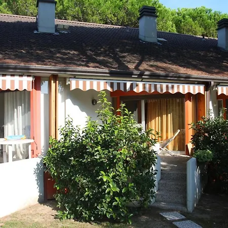 Relax And Fun By The Pool Апартаменти Бібіоне