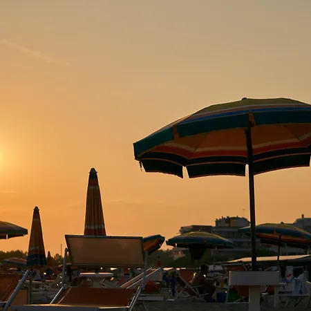 Relax And Fun By The Pool Διαμέρισμα Μπιμπιόνε